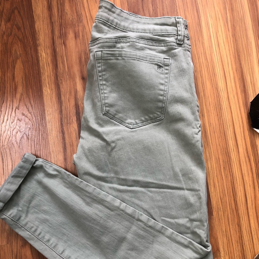 Skinny rolled jeans